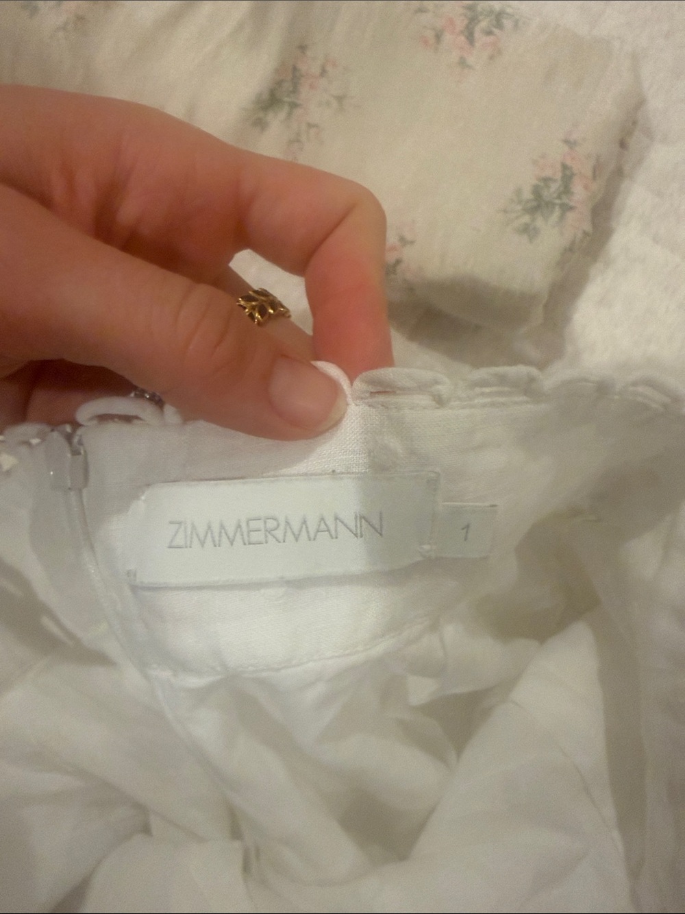Zimmermann lace shorts - Picture 3 of 4